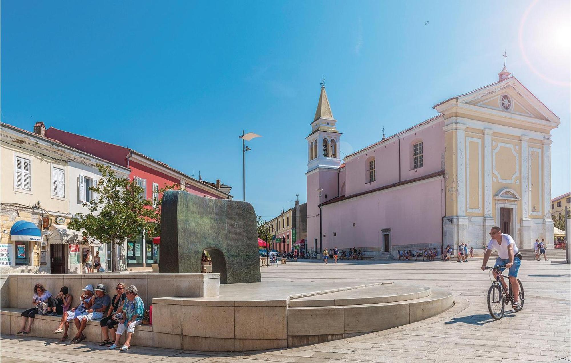 Cozy Apartment In Porec With Wifi Esterno foto